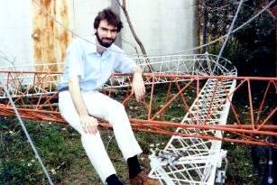 Stephen Goforth 1986 tower on the ground before we went on the air.
